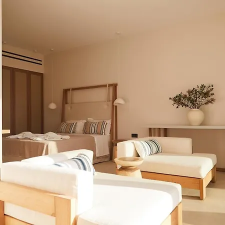 Elegant With Heated Pool